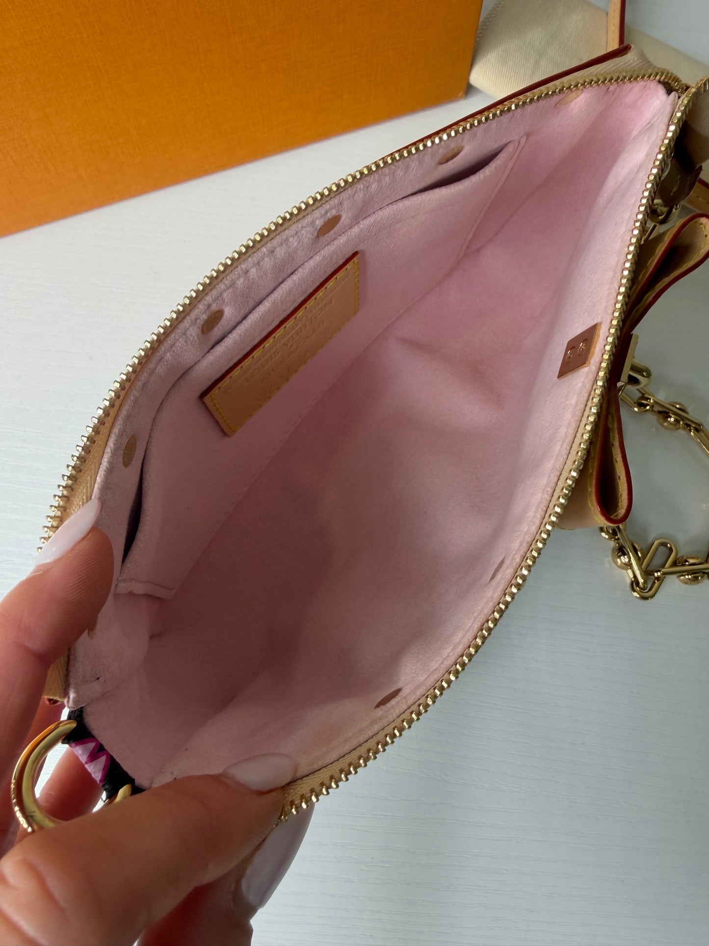 Murakami Blossom Pochette