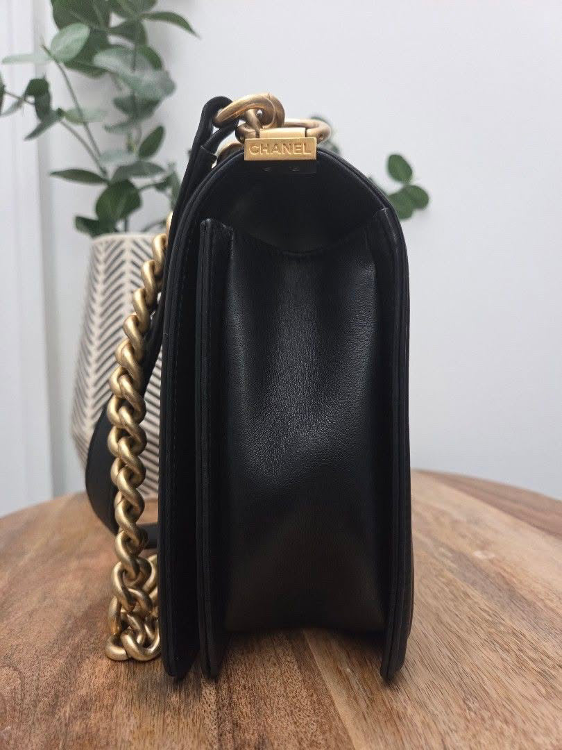 Chanel Boy Chevron New Medium