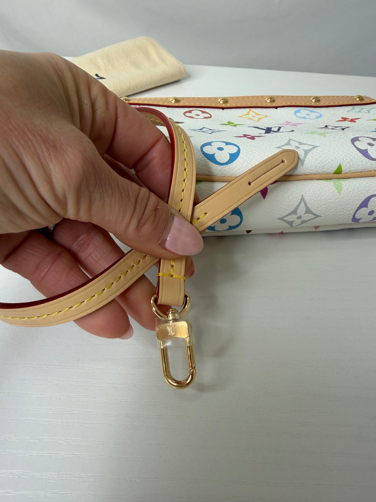 Murakami Pochette