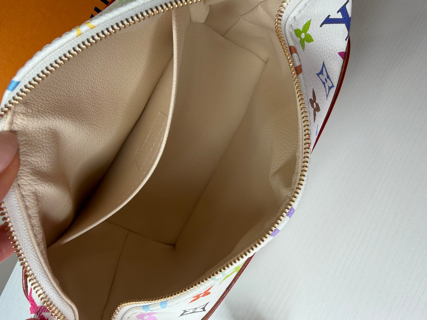Murakami Cruiser Toiletry