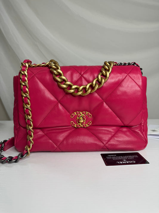 Chanel 19 Large