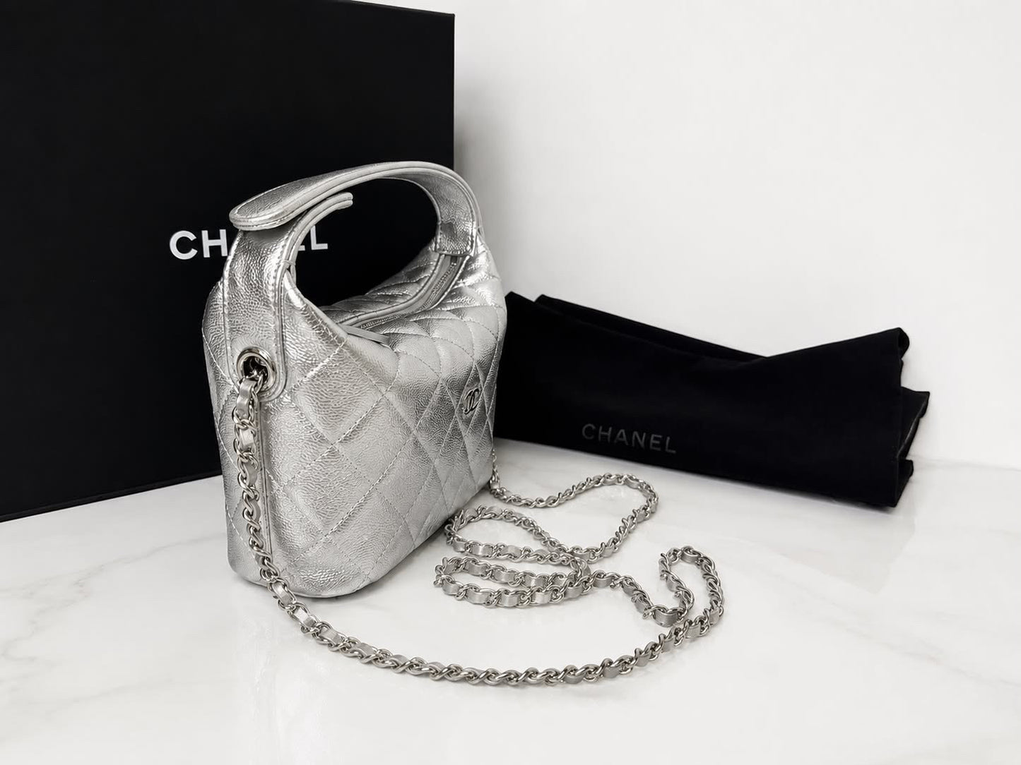 Chanel Caviar Quilted Hobo Bags Silver