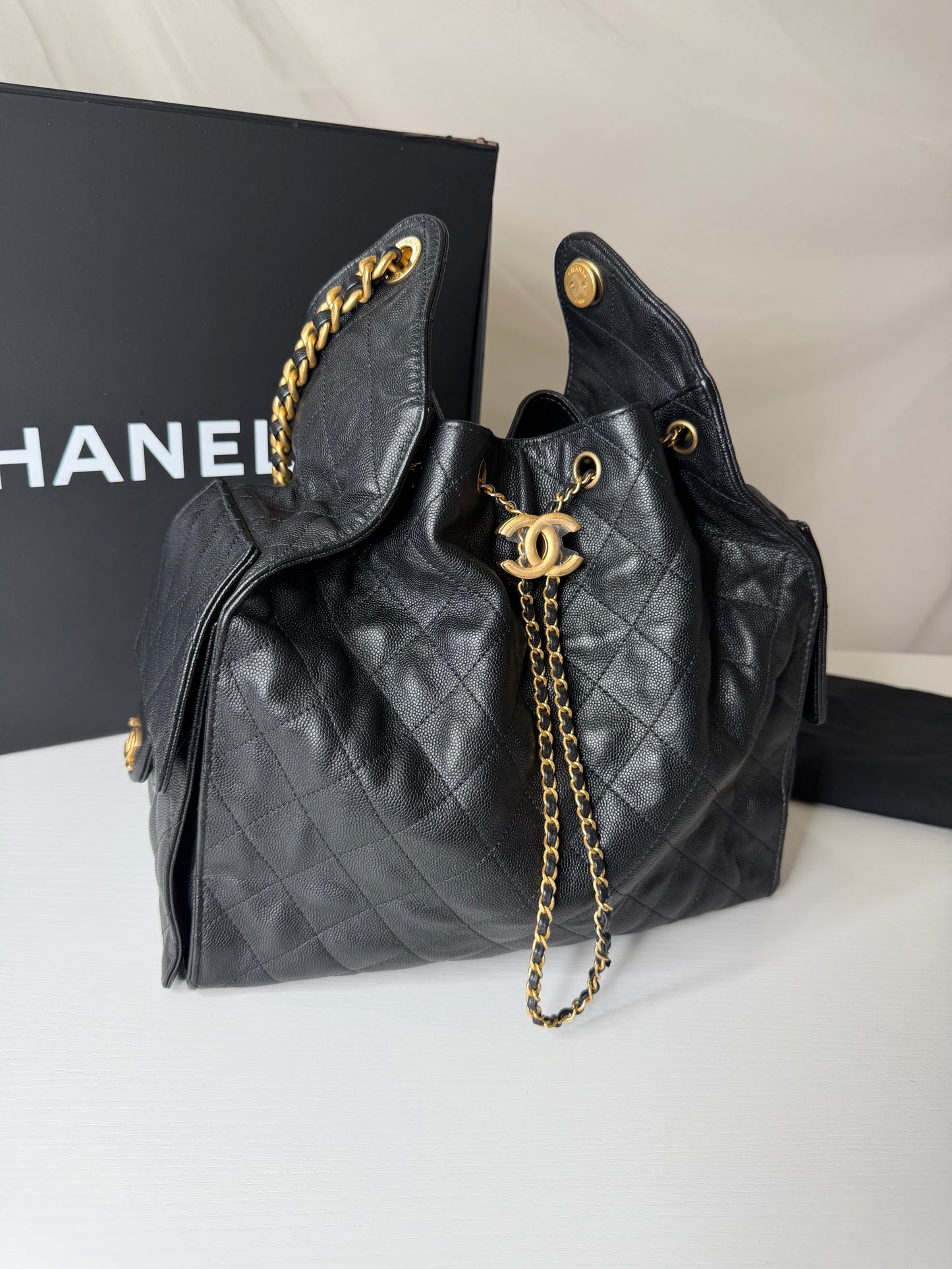 Chanel 25 Medium Black GHW