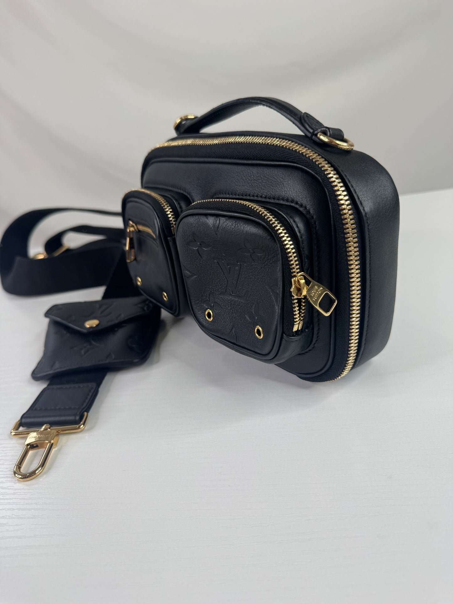 Lv Utility Black