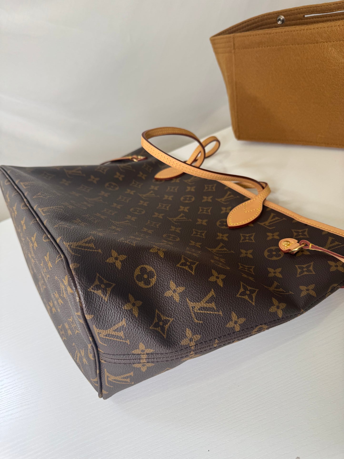 Neverfull MM Monogram Classic Beige