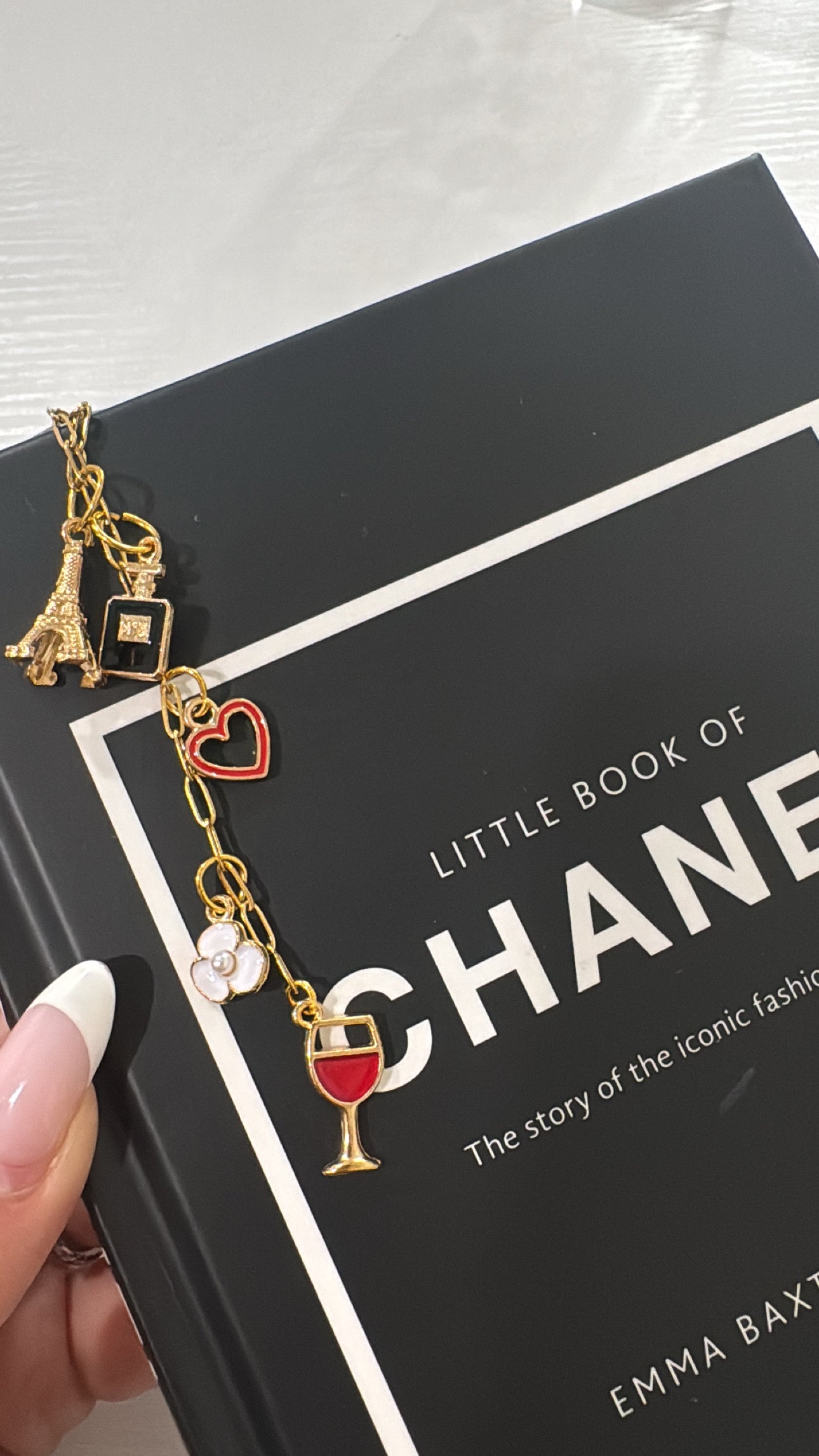 Viks Luxury Bookmark Charms