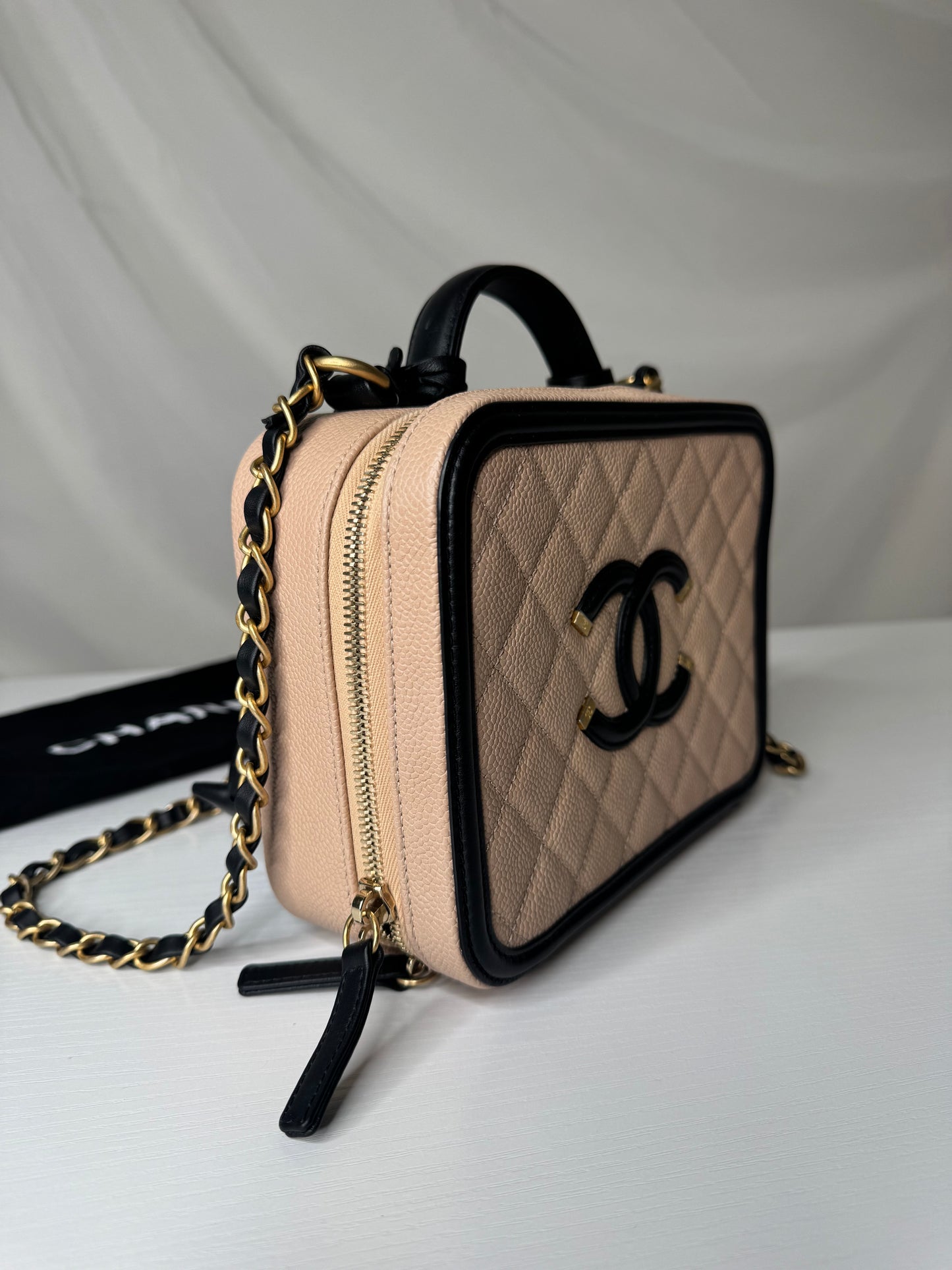 Chanel Caviar Medium Filigree