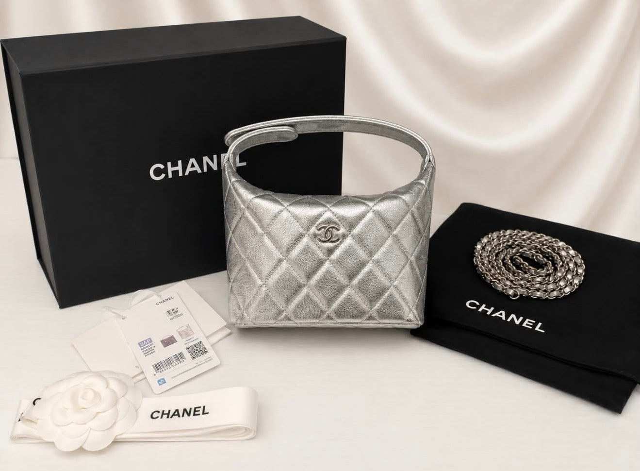 Chanel Caviar Quilted Hobo Bags Silver