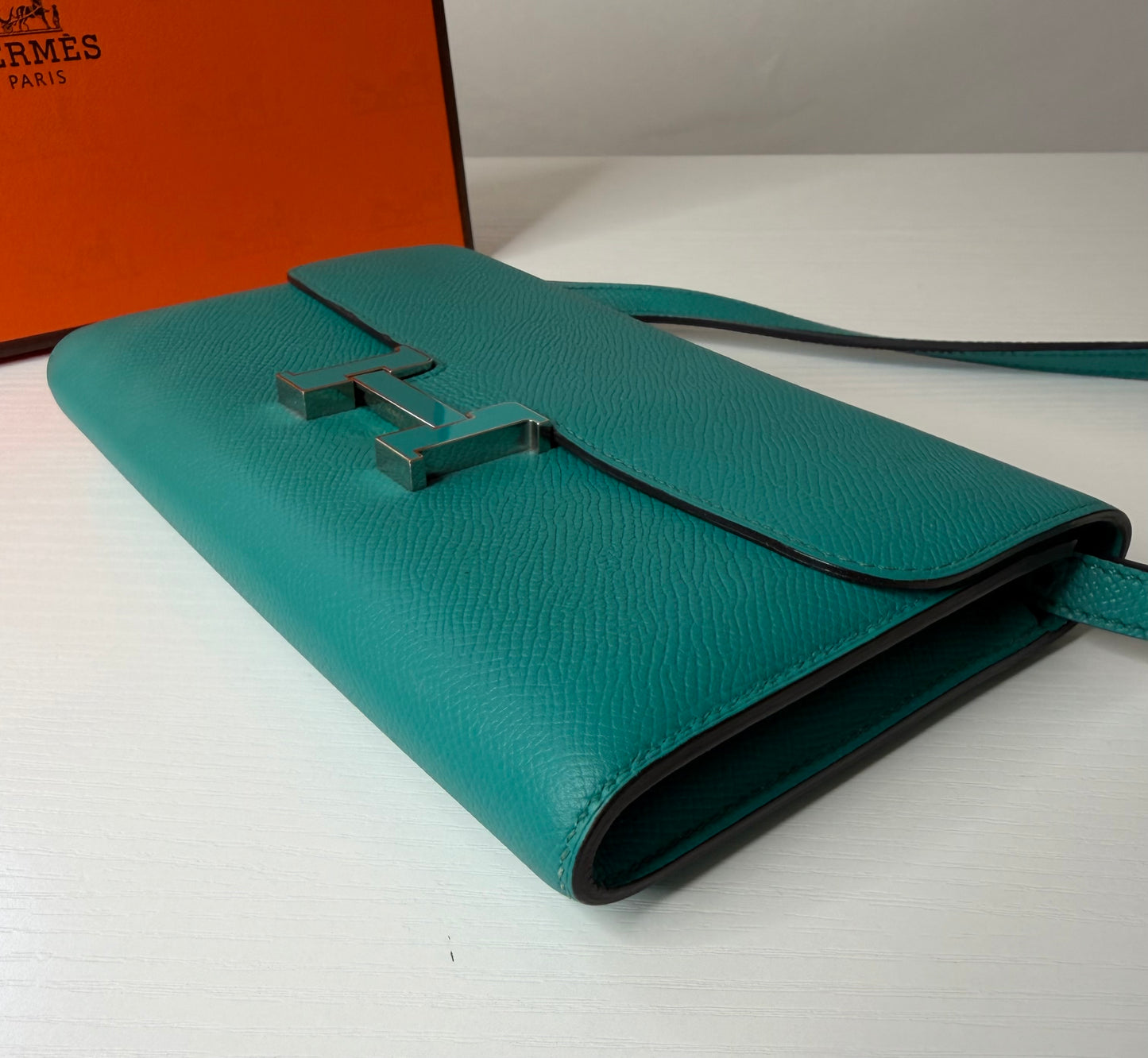 Hermes Constance to Go