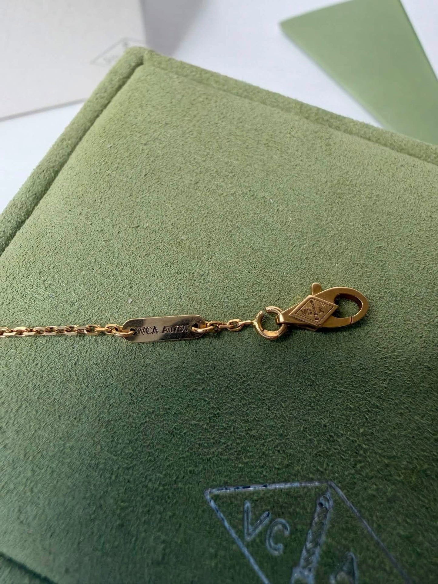 VCA 18k Privole Mini Bracelet