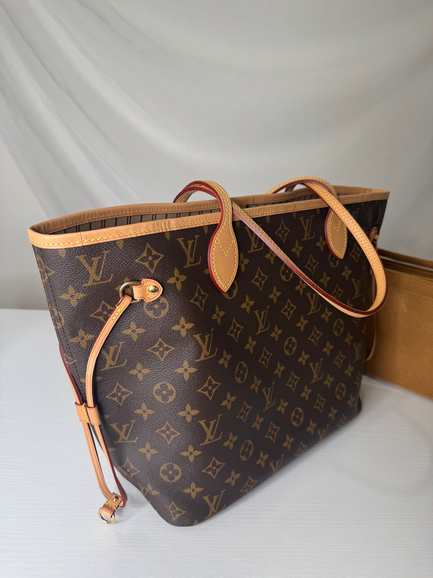 Neverfull MM Monogram Classic Beige