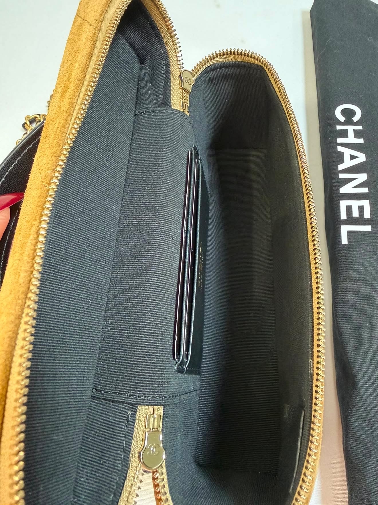 Chanel Suede Top Handle Slim Vanity Case With Chain Beige Black