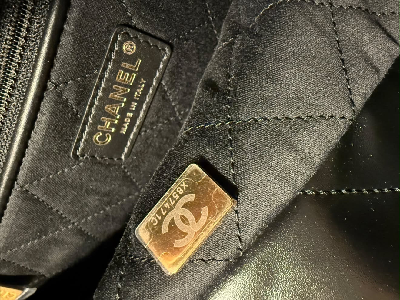 Chanel 22 Small