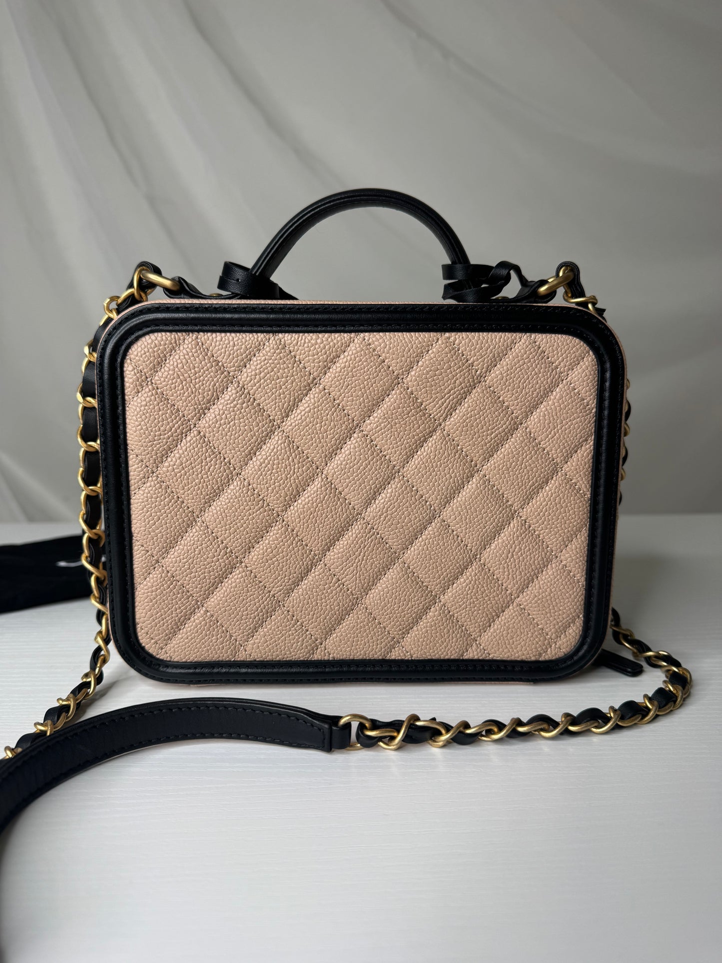 Chanel Caviar Medium Filigree