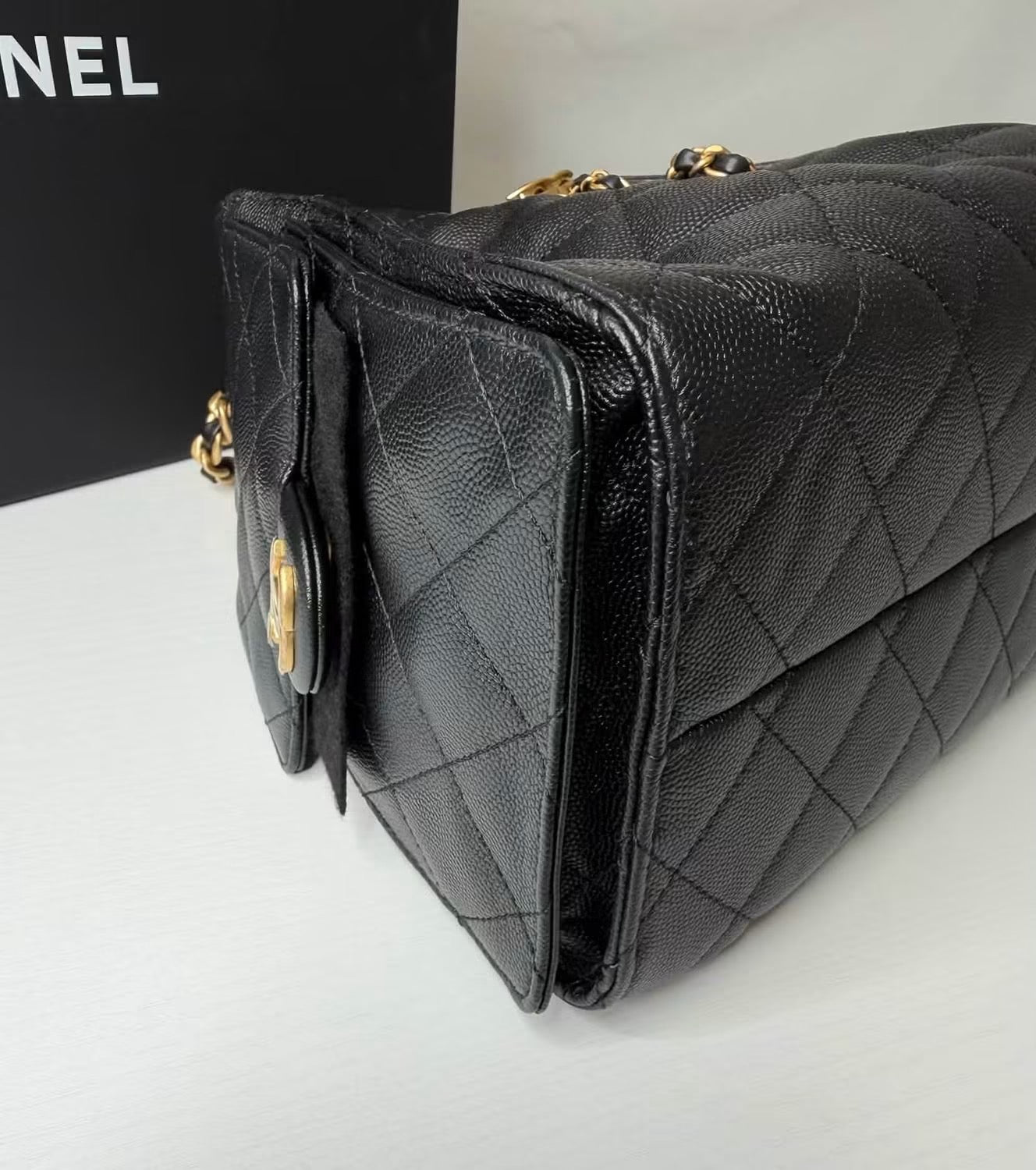 Chanel Caviar 25 Small
