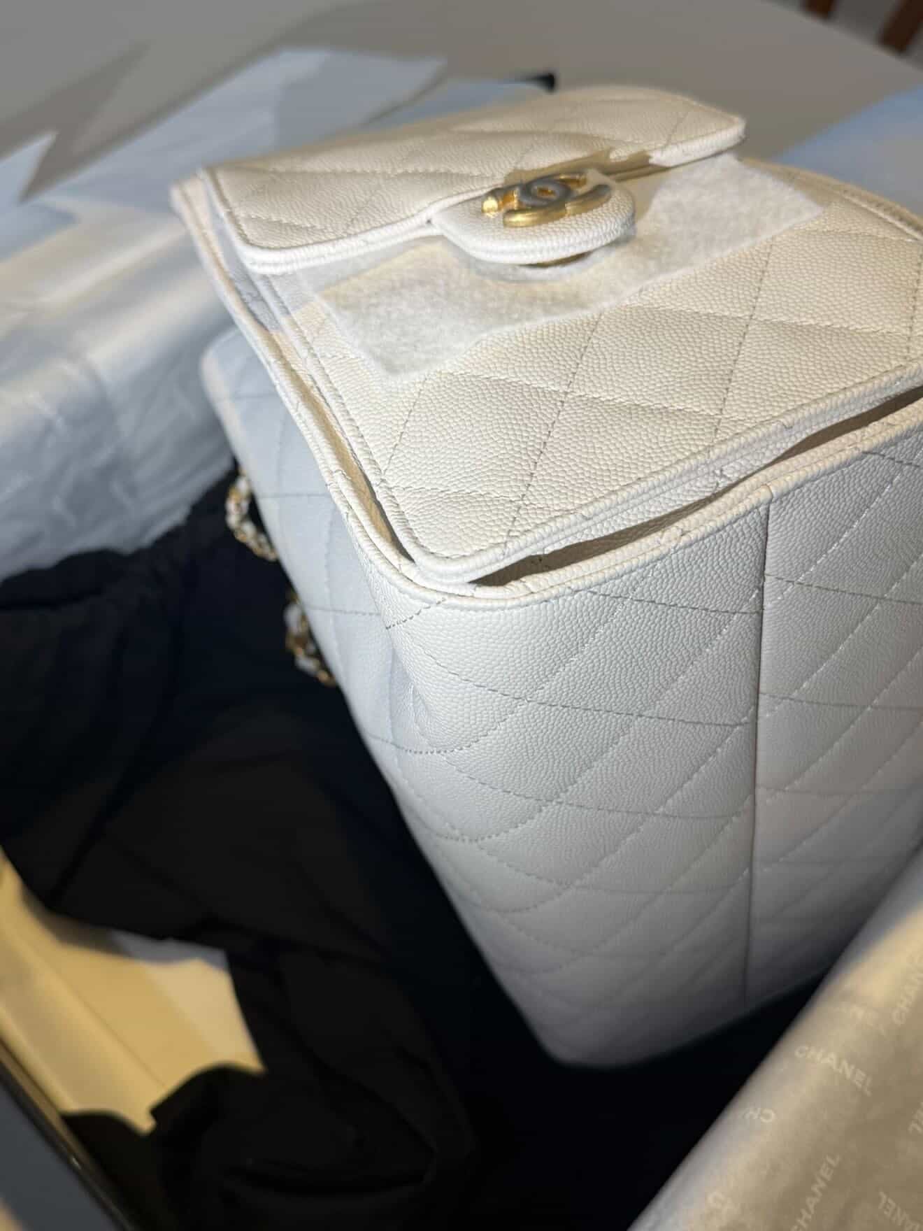 White Chanel 25 Caviar Small GHW