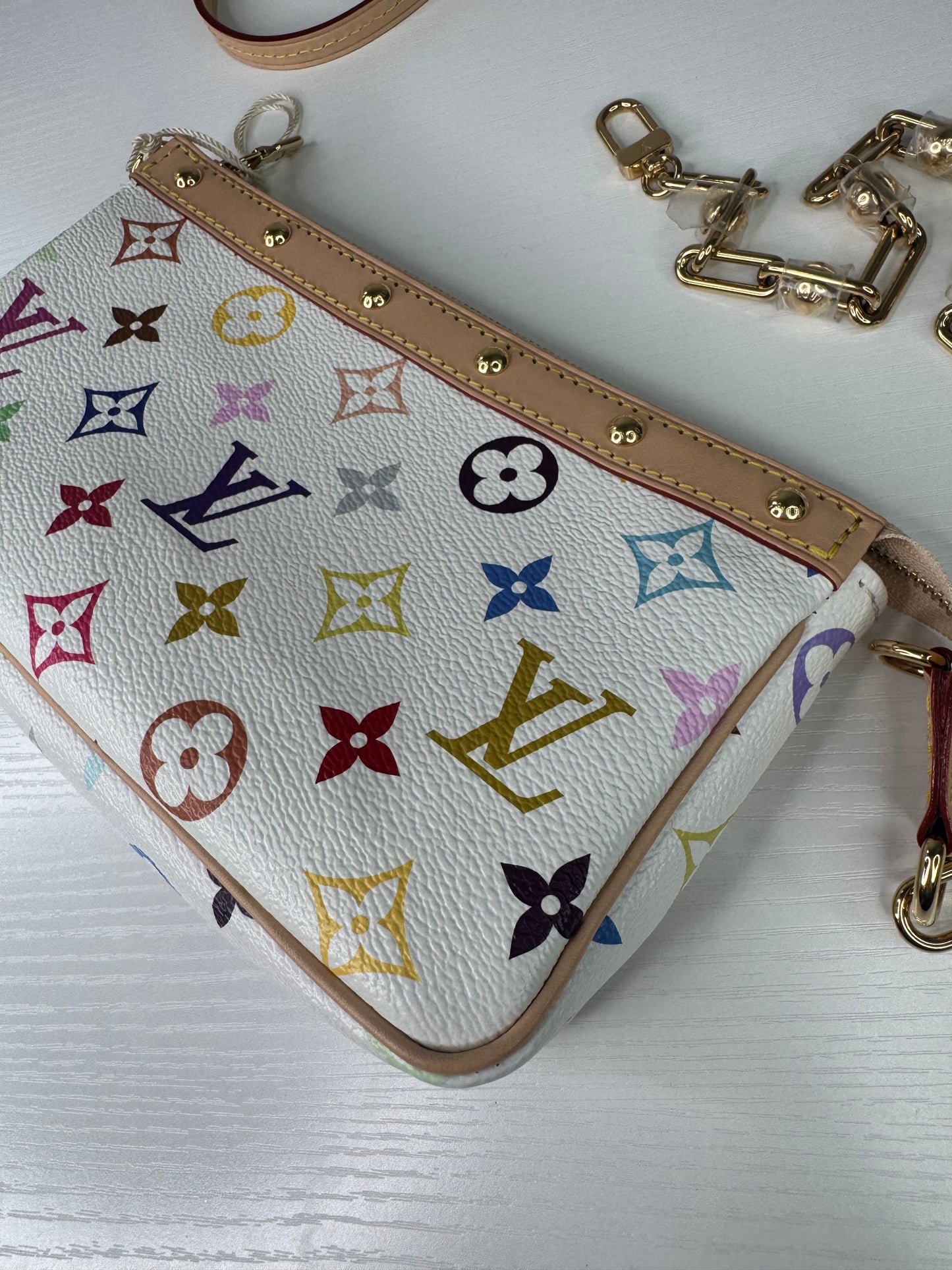 Murakami Pochette