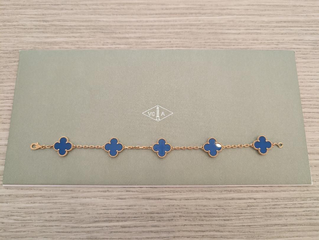 VCA 5 Motif Blue Agate Gold Bracelet