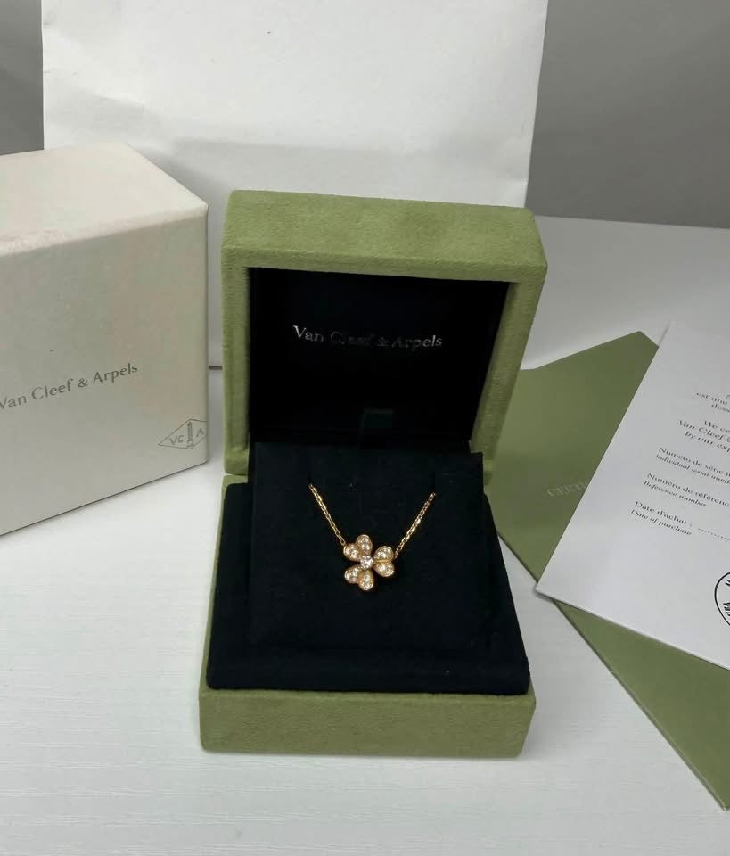 VCA 18k Privole Mini Bracelet