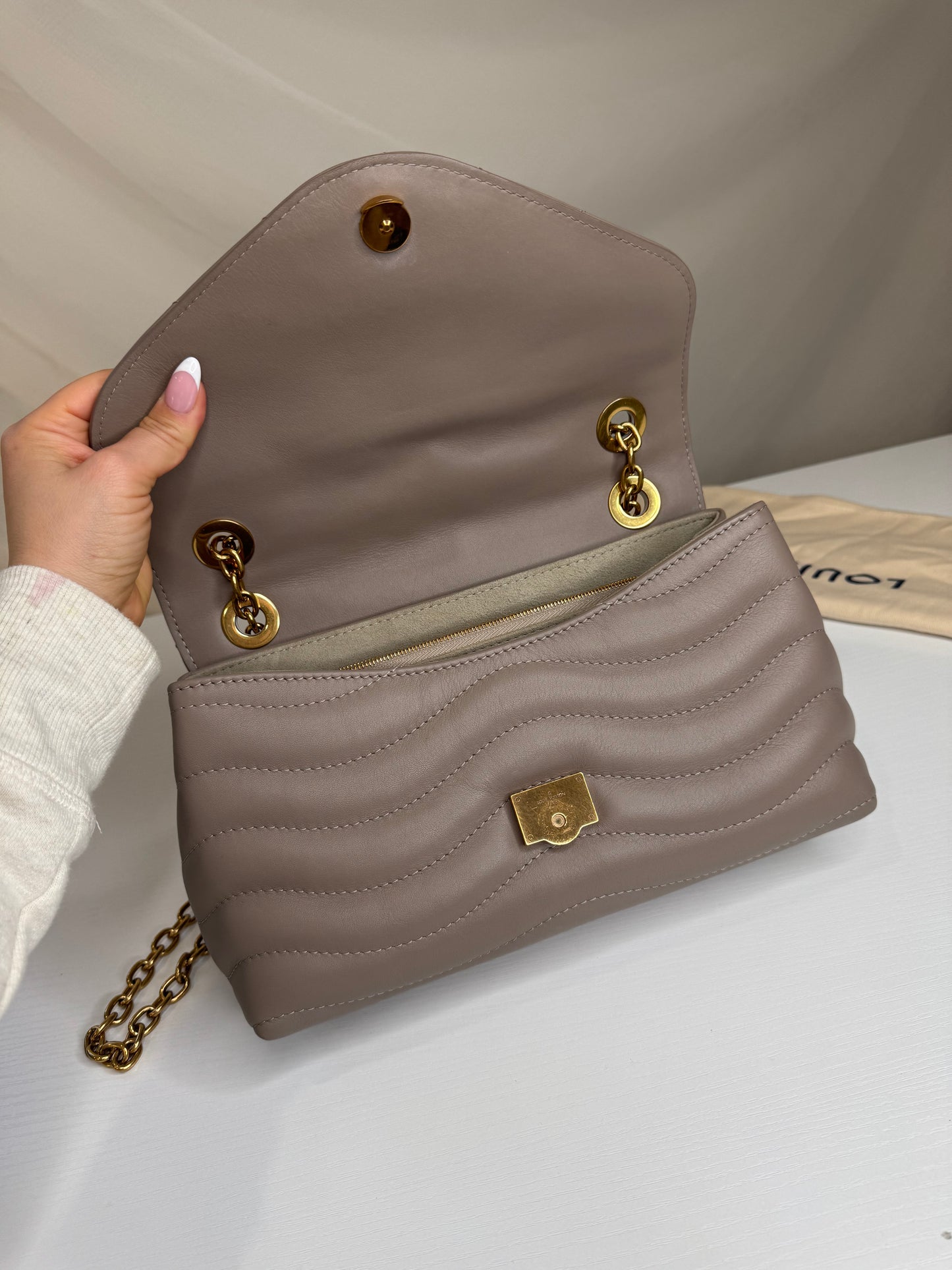 LV  New Wave Chain Bag Taupe