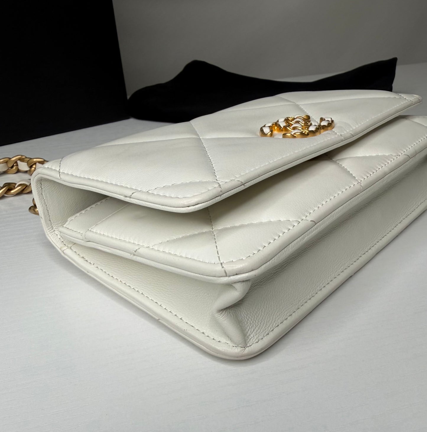 Chanel 19 WOC White