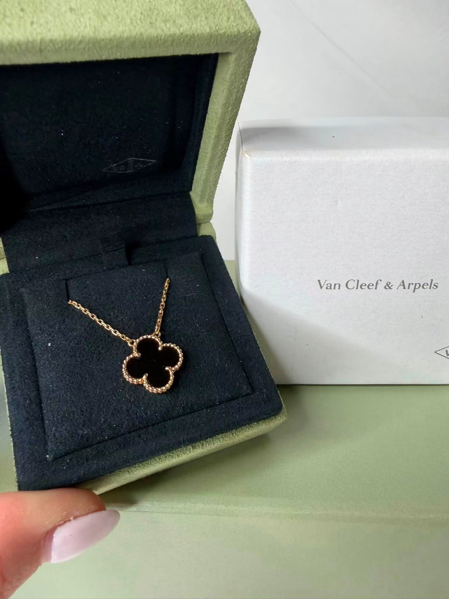 VCA Vintage Onyx Necklace (rewaffle)