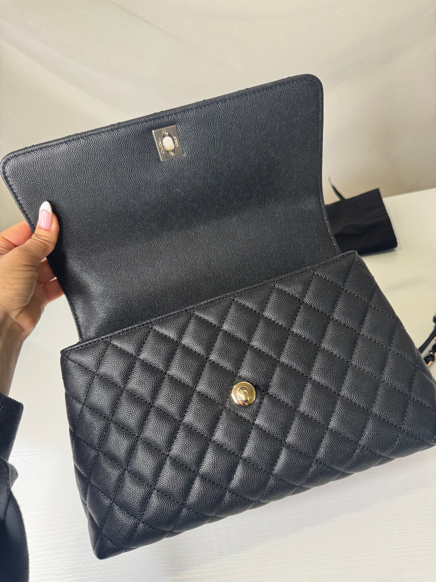 Chanel Caviar Coco Meidum
