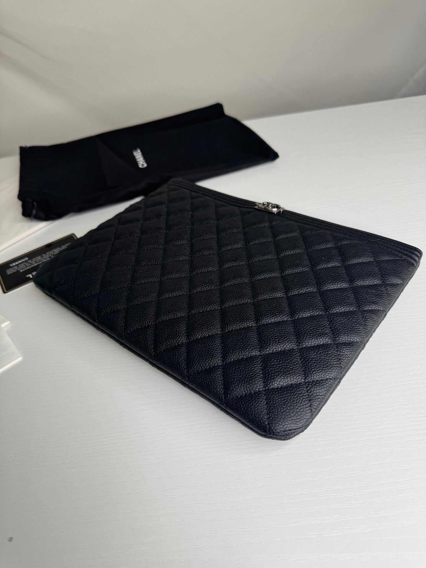 Chanel Caviar Boy Ocase medium